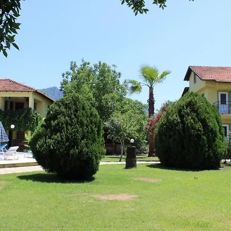 Summer Life Aparthotel