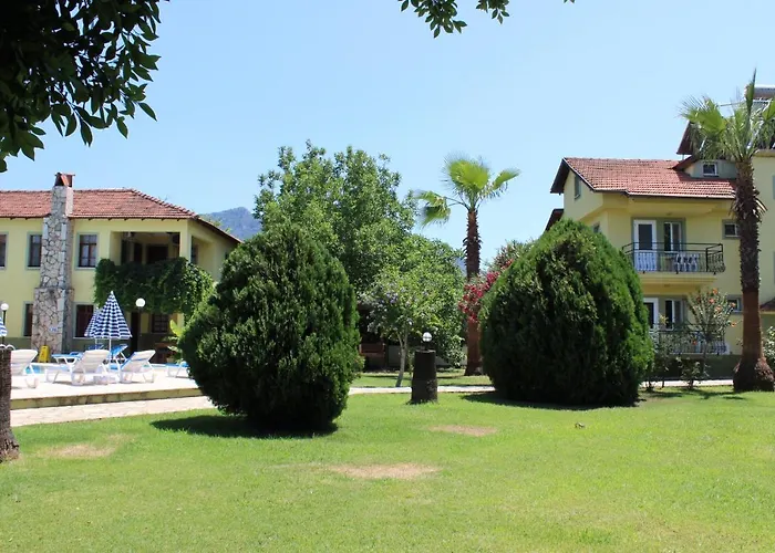 Summer Life Aparthotel