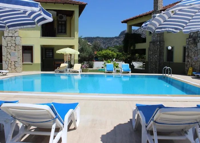 Summer Life Aparthotel